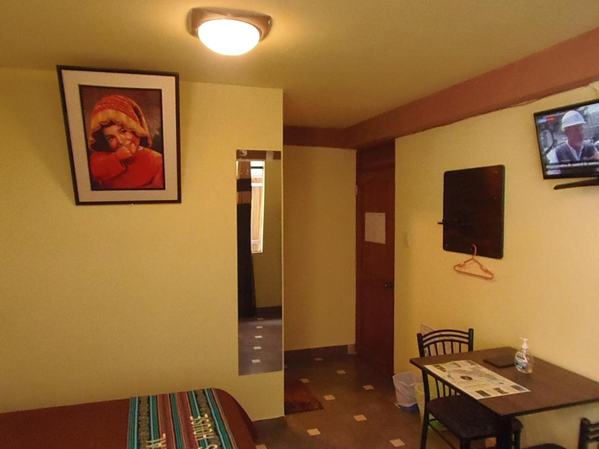 Hostal Pablo'S House มาชูปิกชู ภายนอก รูปภาพ